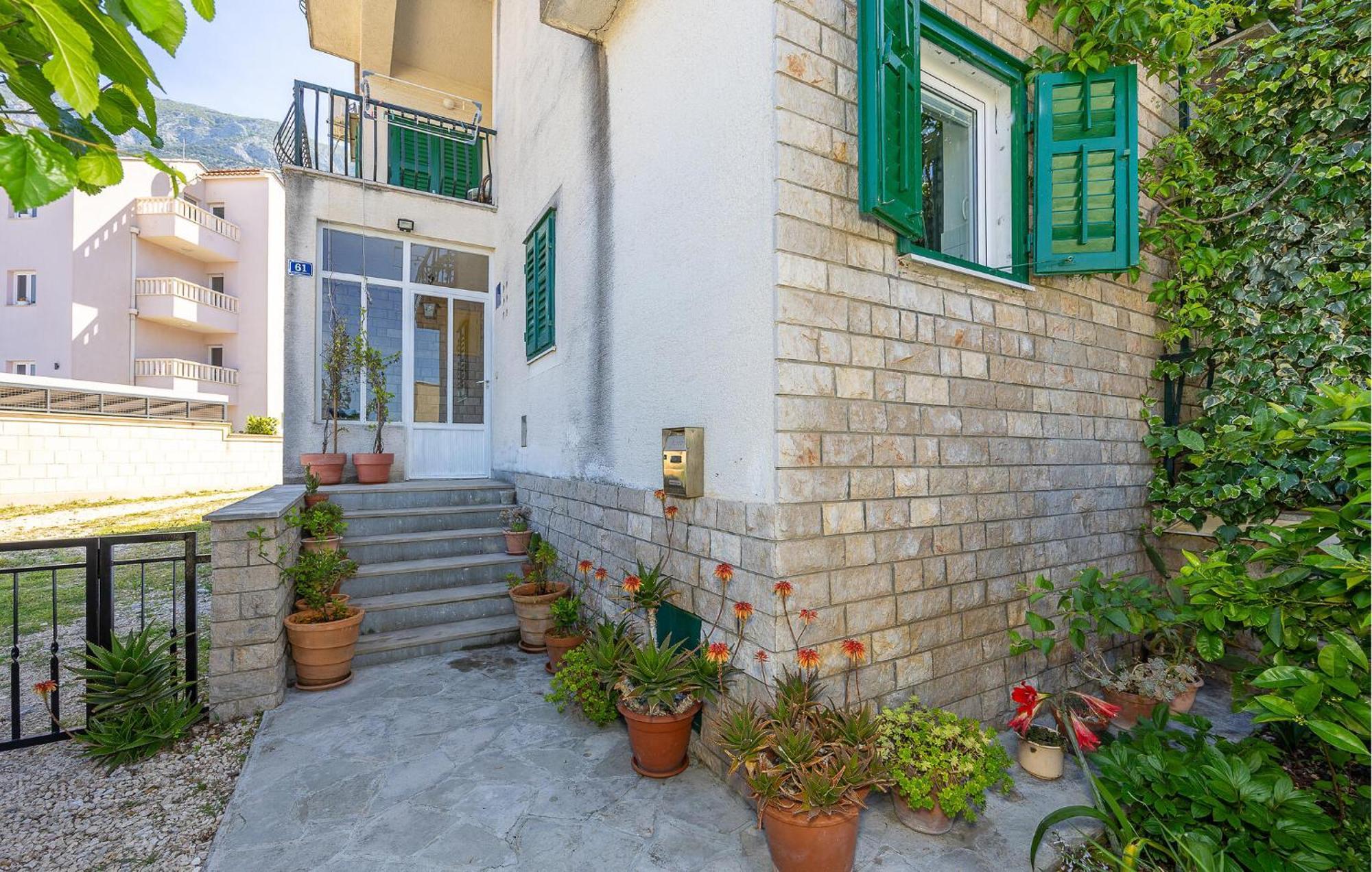 Beautiful Home In Makarska With Kitchen Exterior photo