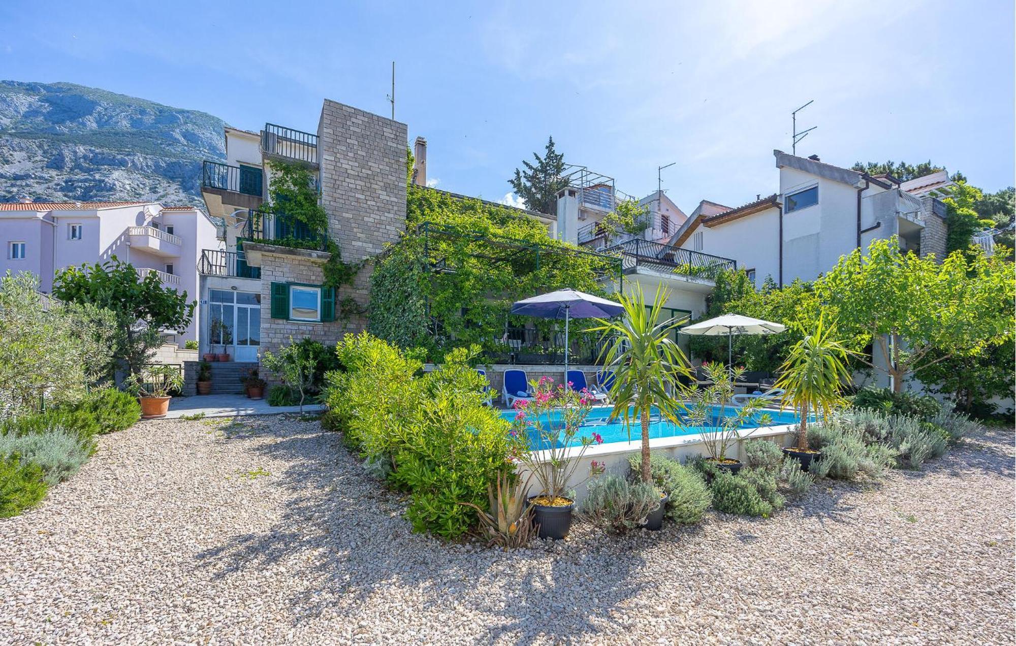 Beautiful Home In Makarska With Kitchen Exterior photo